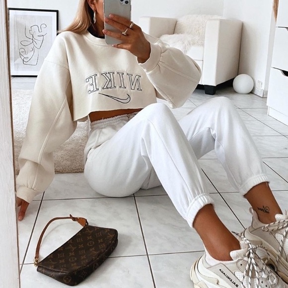 ONE LEFT!! back to school outfit muster box - Picture 4 of 10